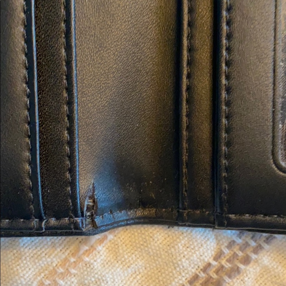 Kate Spade wallet - Picture 4 of 7